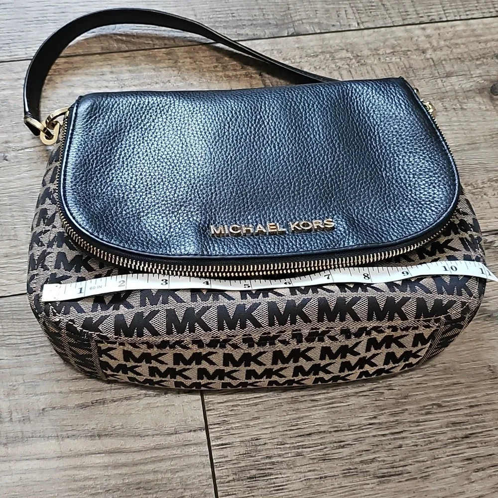 Michael Kors Bedford Flap Crossbody Signature khaki black Bag
